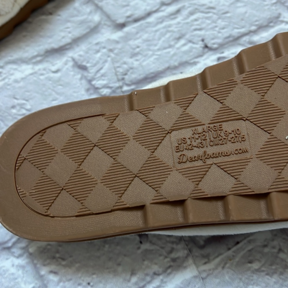 Dluxe by Dearfoams hard bottom slippers - Picture 5 of 6